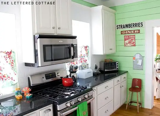 The Breeze-Inn Beach Cottage Kitchen