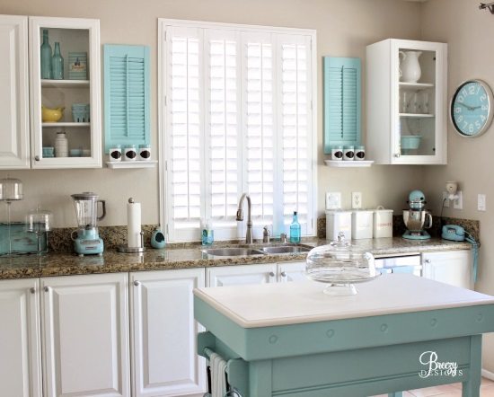 Easy Breezy Living in an Aqua Blue Cottage - Beach Bliss Living