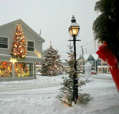 Kennebunkport Maine Christmas | Photo by Bob Dennis