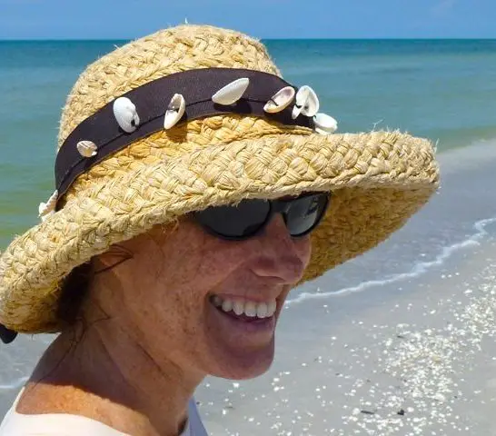 Shelling on Sanibel with Sun Hat