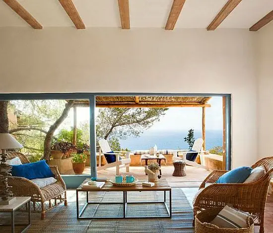 Simple Mediterranean Style Decor Island Home