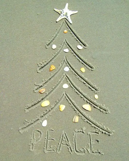 Sand Drawing Christmas Tree Idea