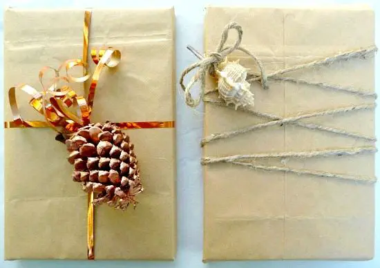 Twine Gift Wrap with Seashell