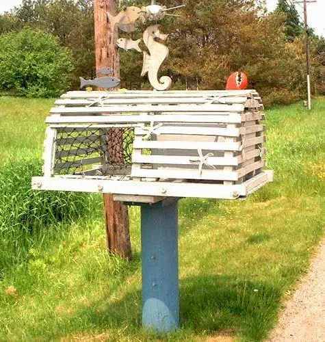 10 Decorative Lobster Trap Ideas for your Beach House - Beach Bliss Living