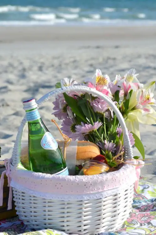 19 Fabulous Beach Picnic Ideas Beach Bliss Living